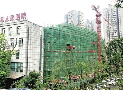 医院建筑主体已完成封顶,目前正在进行室内外装修